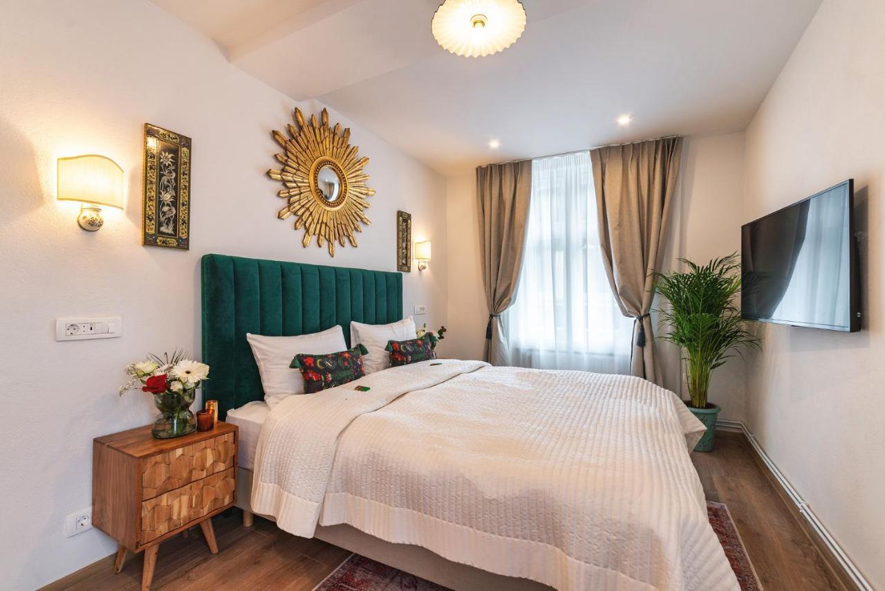 Nikolas Haus Braşov Buitenkant foto
