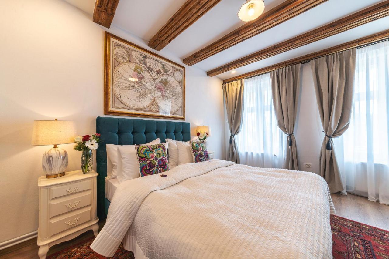 Nikolas Haus Braşov Buitenkant foto