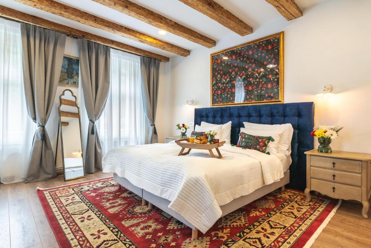 Nikolas Haus Braşov Buitenkant foto