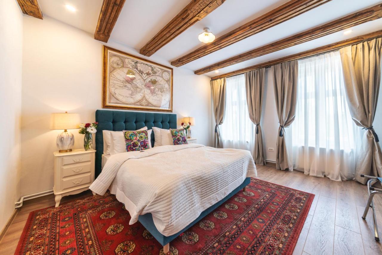 Nikolas Haus Braşov Buitenkant foto